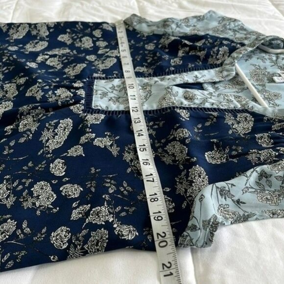 DR2 Top, Cap Sleeve Blouse, Layered Chiffon, Split Neck, Floral Blue, Medium - Picture 5 of 8
